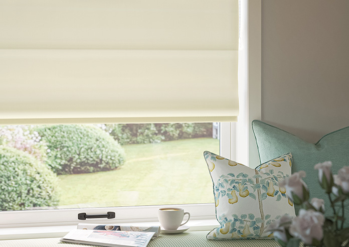 Vienna, Cream - Motorised Roman Blind - Image 5